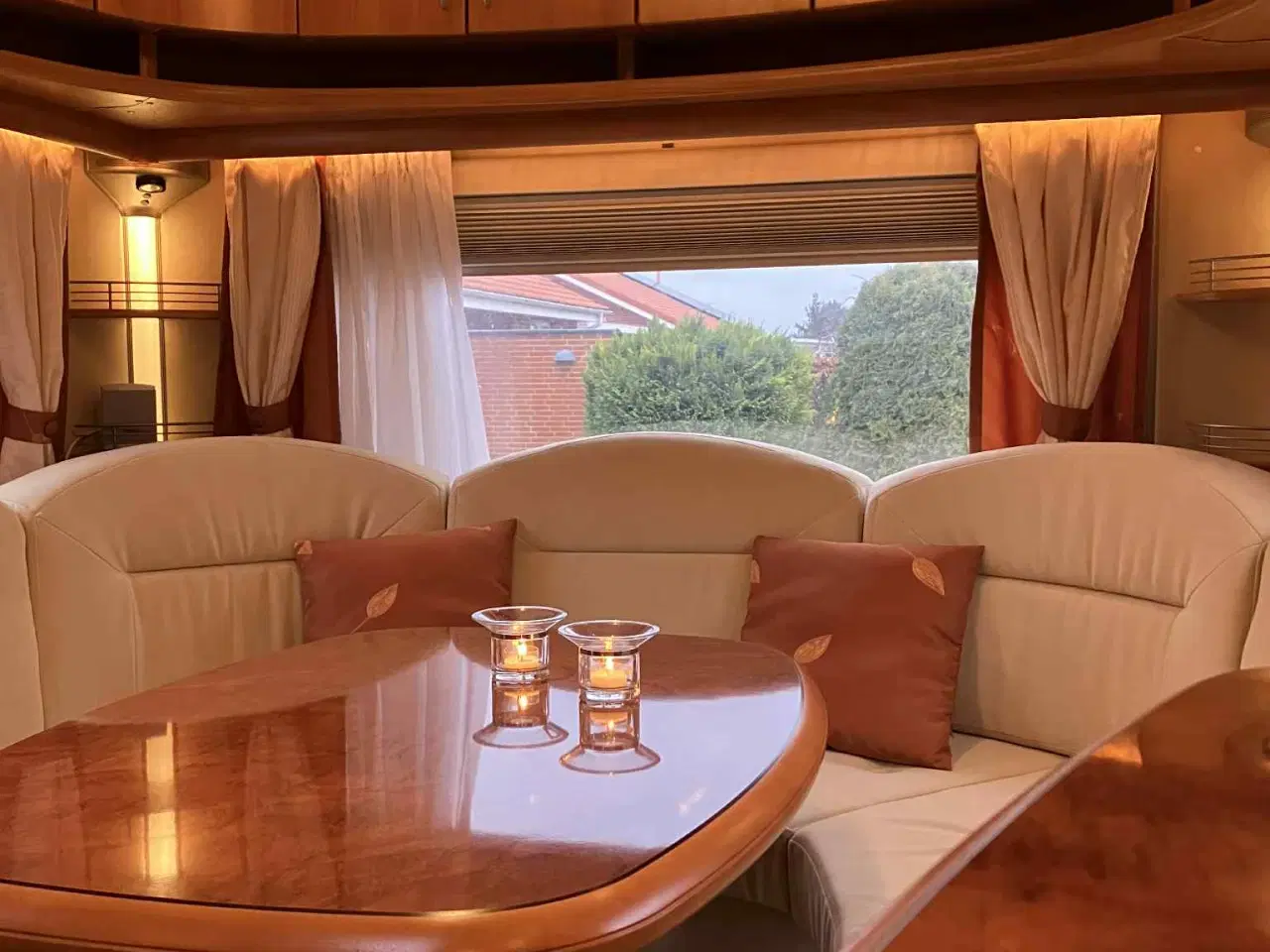 Billede 1 - Yderst velholdt og tidsløs topmodel fra Hobby