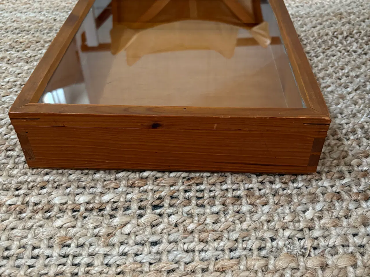 Billede 2 - Antik udstillings kasse med glas