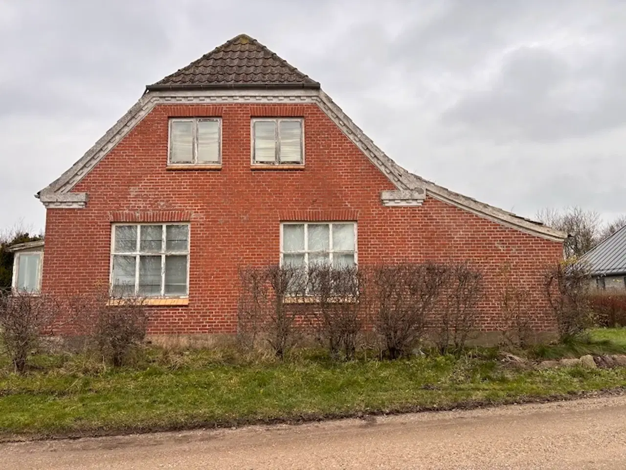 Billede 4 - Bevaringsværdigt hus, billigt projekt, stor grund