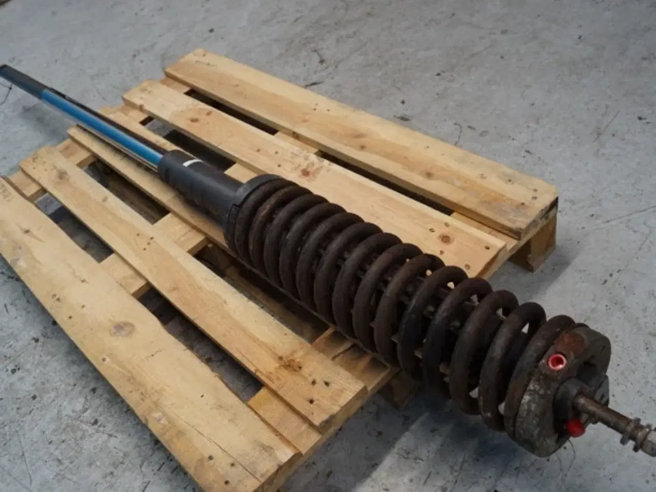 Billede 5 - Claas Lexion 550 Løftecylinder 6687513