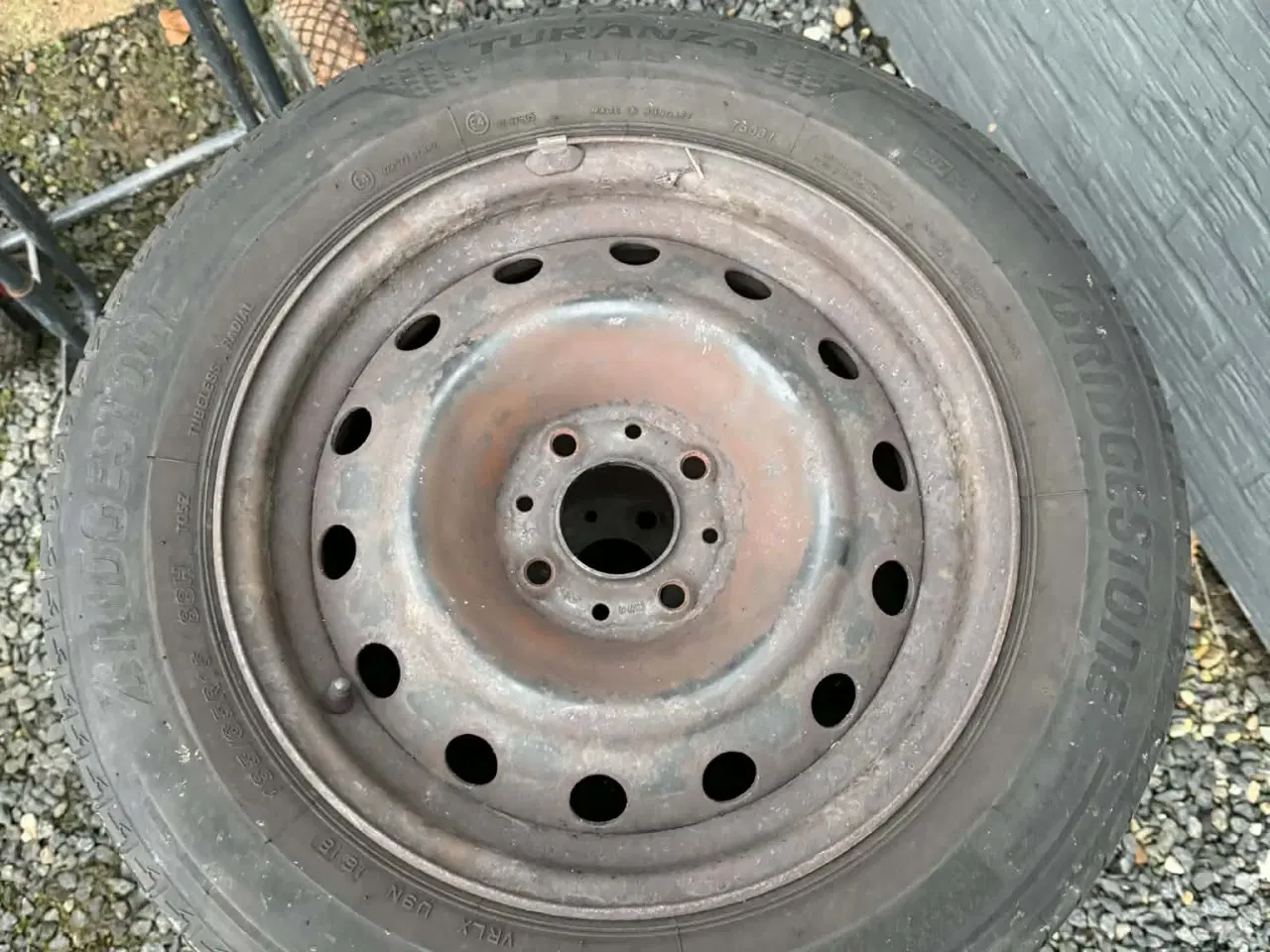 Billede 1 - 15" Stålfælge med Bridgestone sommerdæk