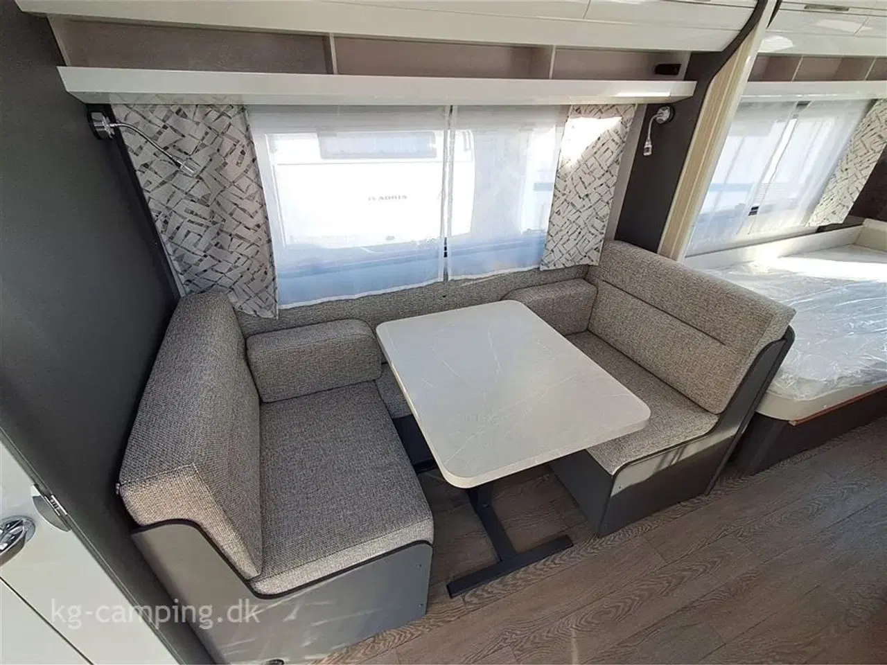 Billede 8 - 2025 - Hobby Excellent 460 SL   2025 model - Flot lille rejsevogn som kan nedvejes til 1350 kg.