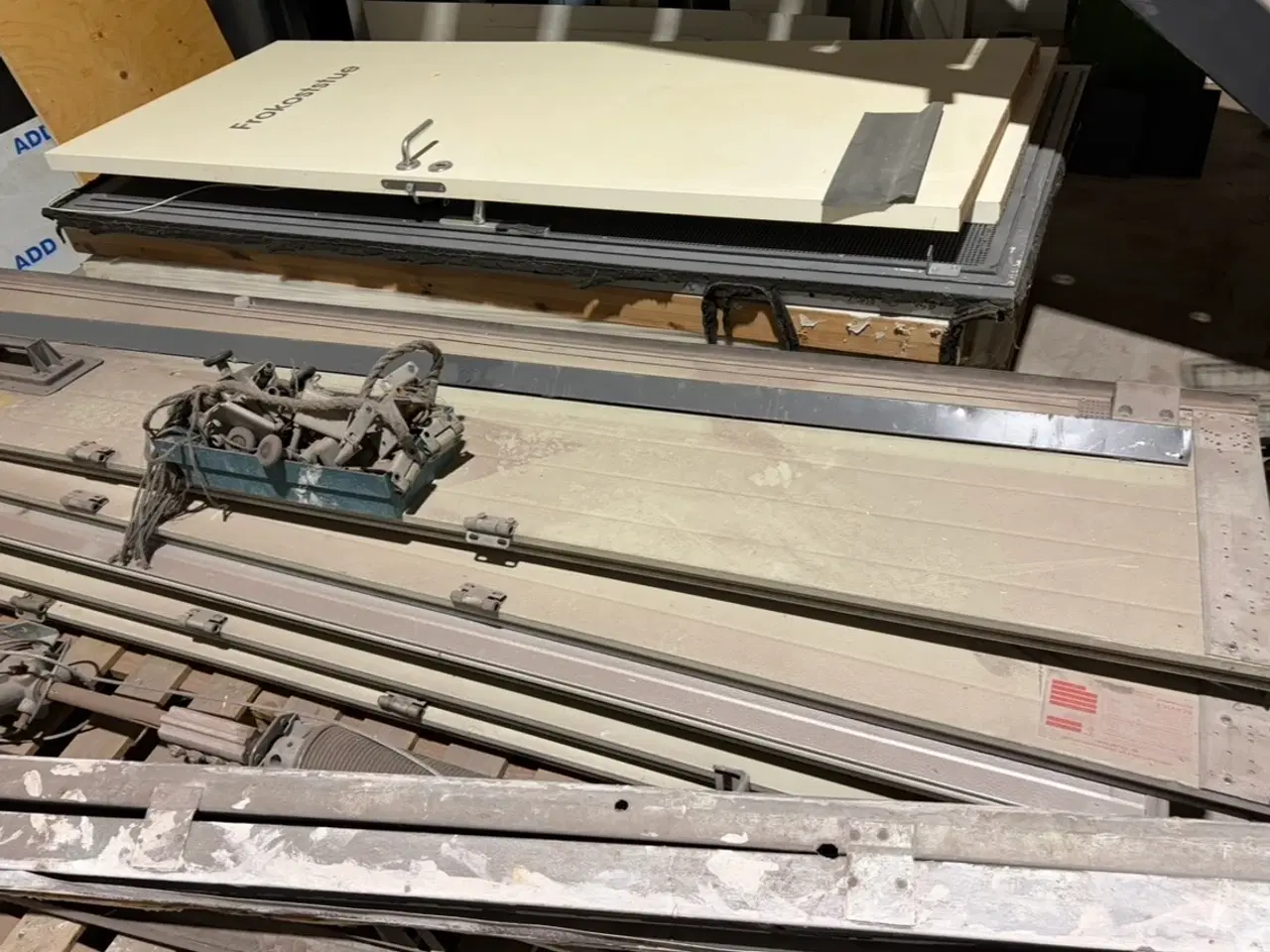 Billede 1 - Led hejseport