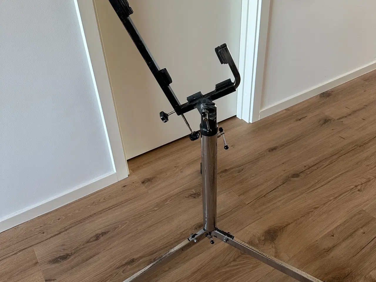 Billede 2 - Harrmonikastativ til anbringelse af harmonika