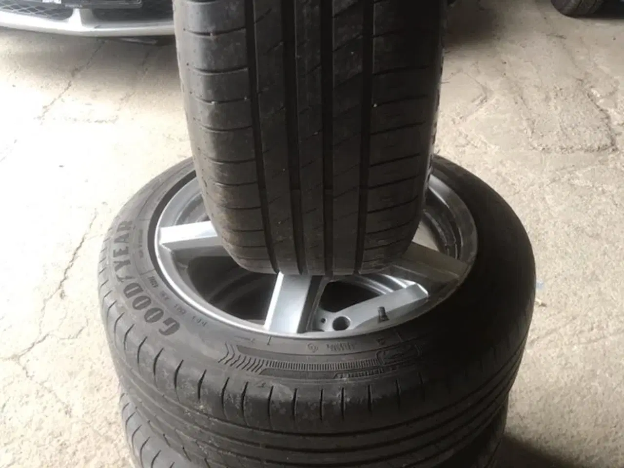 Billede 6 - BMW vinterdæk dæk Jeg har 4 stk med alufælge 225/5