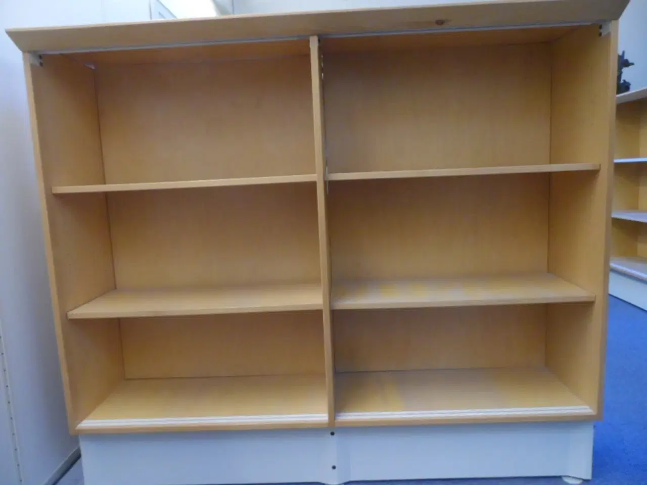 Billede 3 - Reoler - kan eventuelt bruges som rumdeler