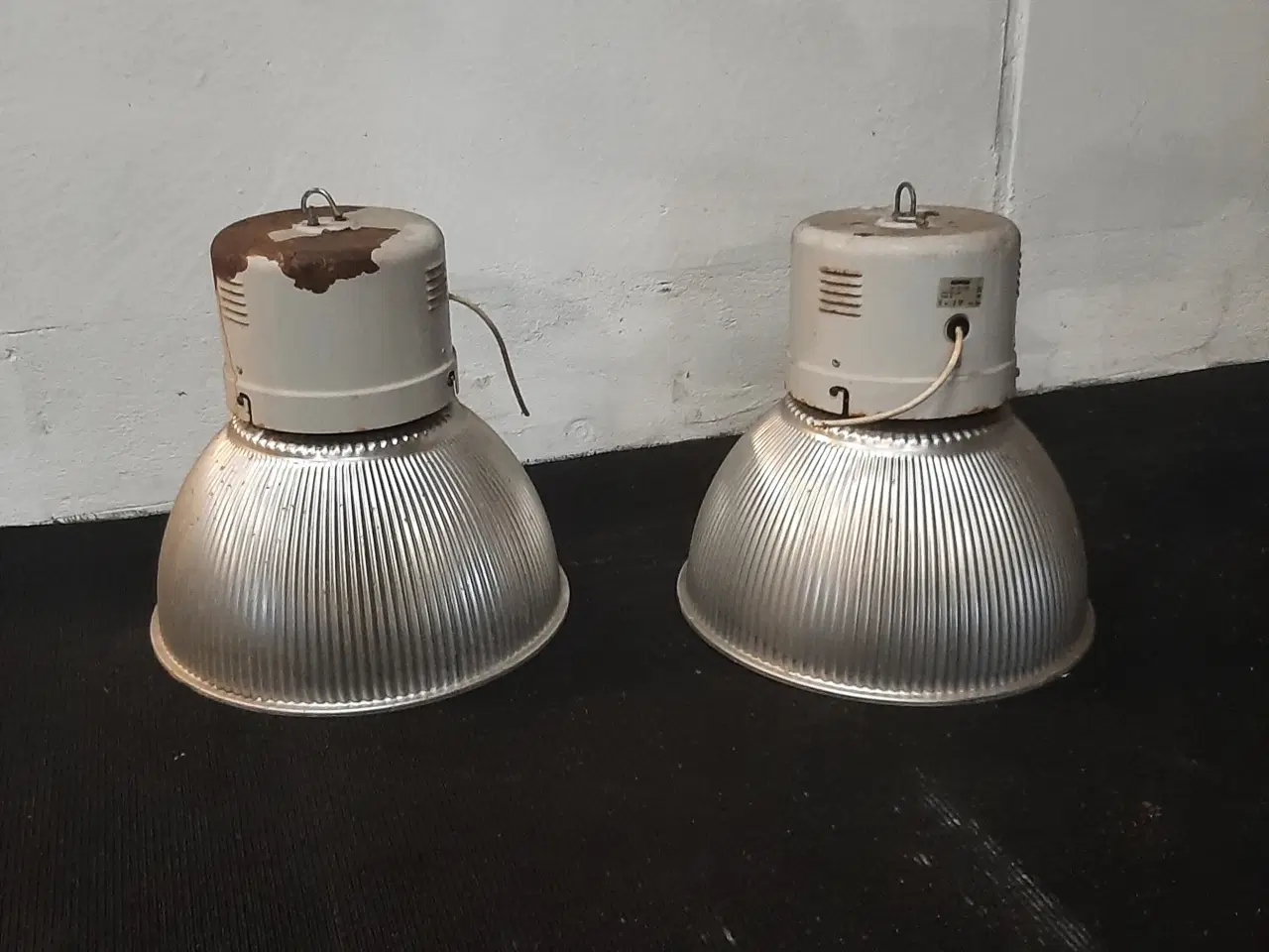 Billede 1 - Gewiss pendel lampe ø 48 cm, h 45 cm i aluminium