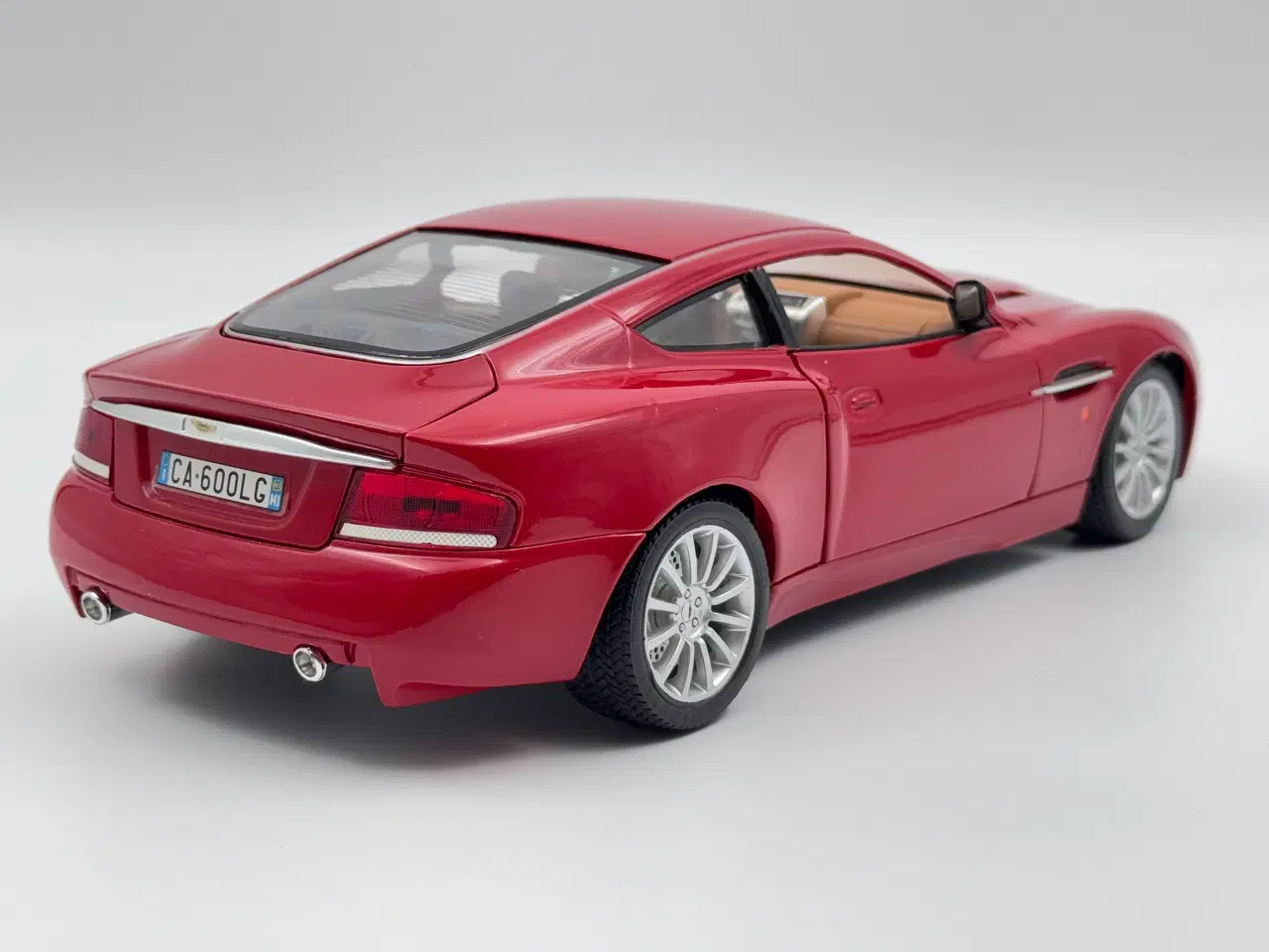 Billede 3 - 2001 Aston Martin V12 Vanquish - 1:18