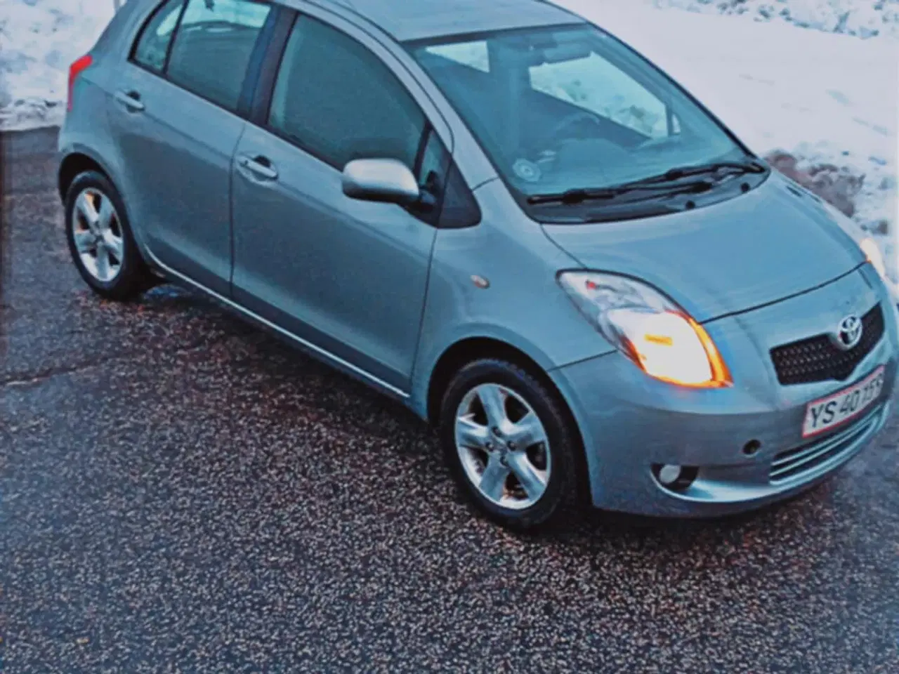 Billede 1 - toyota yaris 1.3 5 dørs 2 ejers LAV KM 