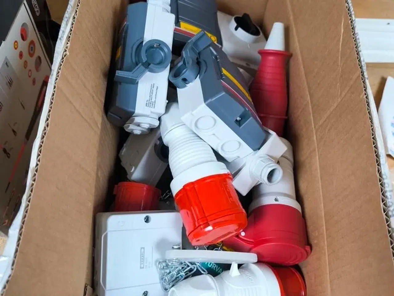 Billede 1 - Div. elektrikerværktøj, materiel m.v.