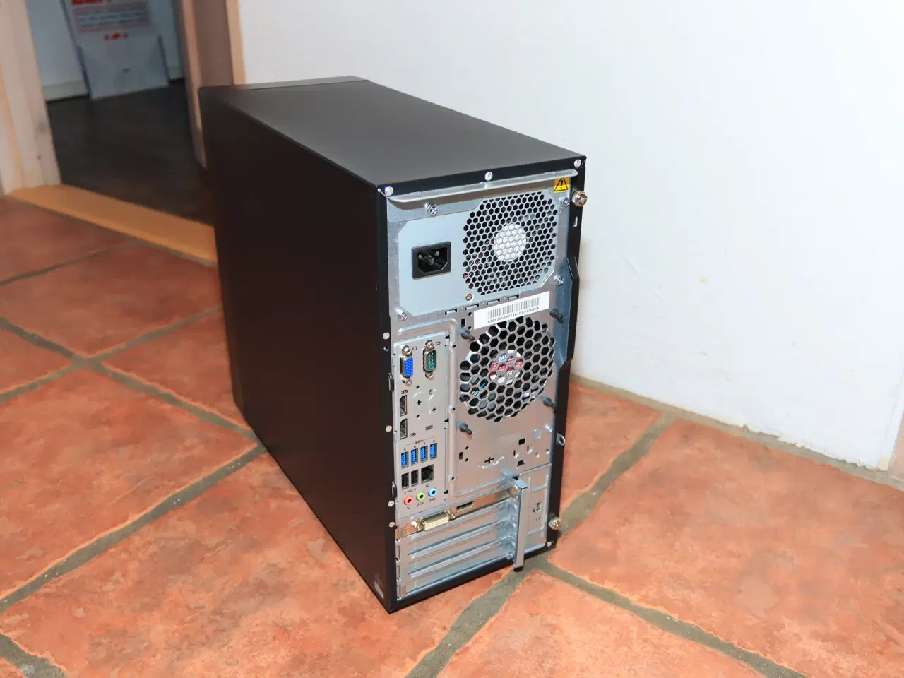 Billede 3 - Lenovo ThinkStation P300 - Core i5 - 16GB ram