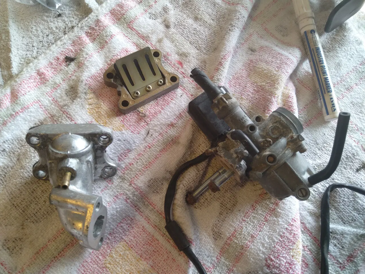 Billede 1 - Peugeot speedfight karburator / studs / membran