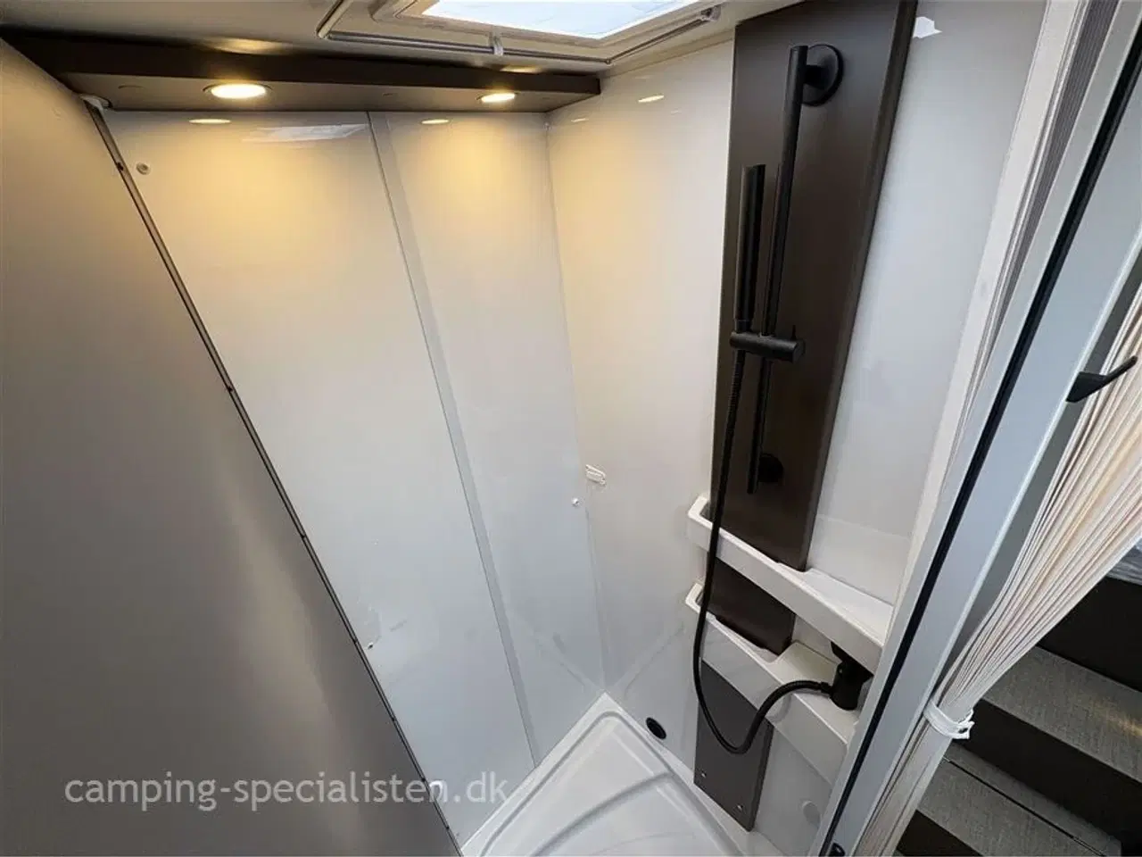 Billede 14 - 2026 - Bürstner B66 TD 690 NYHED! Bürstner B66 TD 690 2026 kampagnemodel - Kommer senere hos Camping-Specialisten.dk