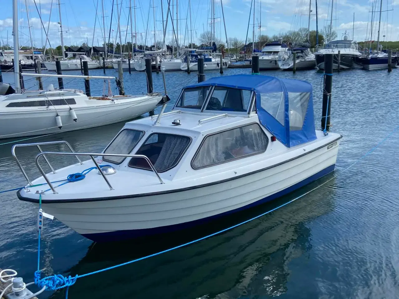 Billede 5 - Velholdt mindre båd m. trailer til salg – klar til