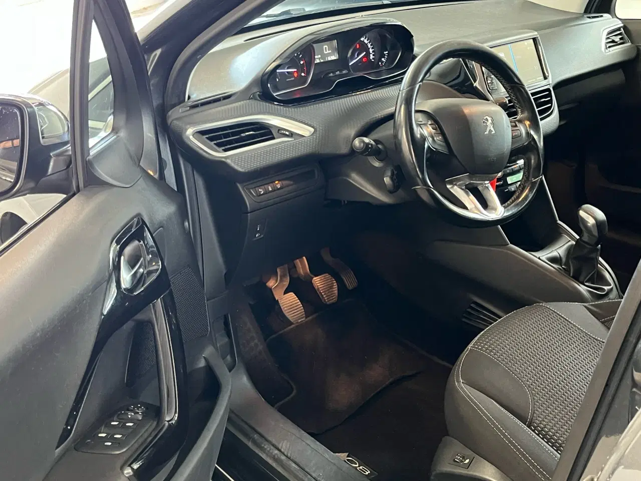 Billede 4 - Peugeot 208 1,6 BlueHDi Allure 100HK 5d