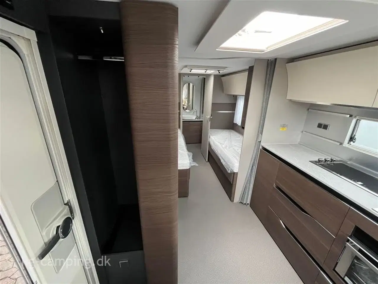 Billede 10 - 2026 - Adria Alpina 613 UT Alde Centralvarme   Lækker enkeltsengs vogn med Alde centralvarme!