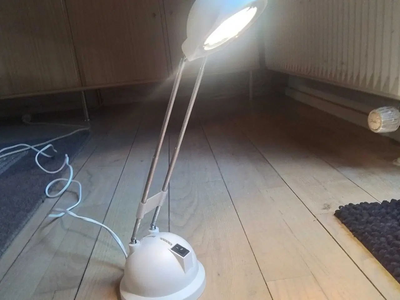 Billede 1 - Bord/læselampe, halogen, hvid