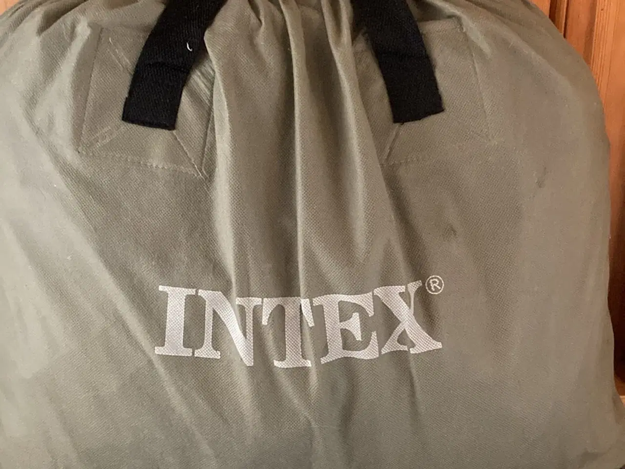 Billede 1 - INTEX luftmadras m indbygget pumpe 