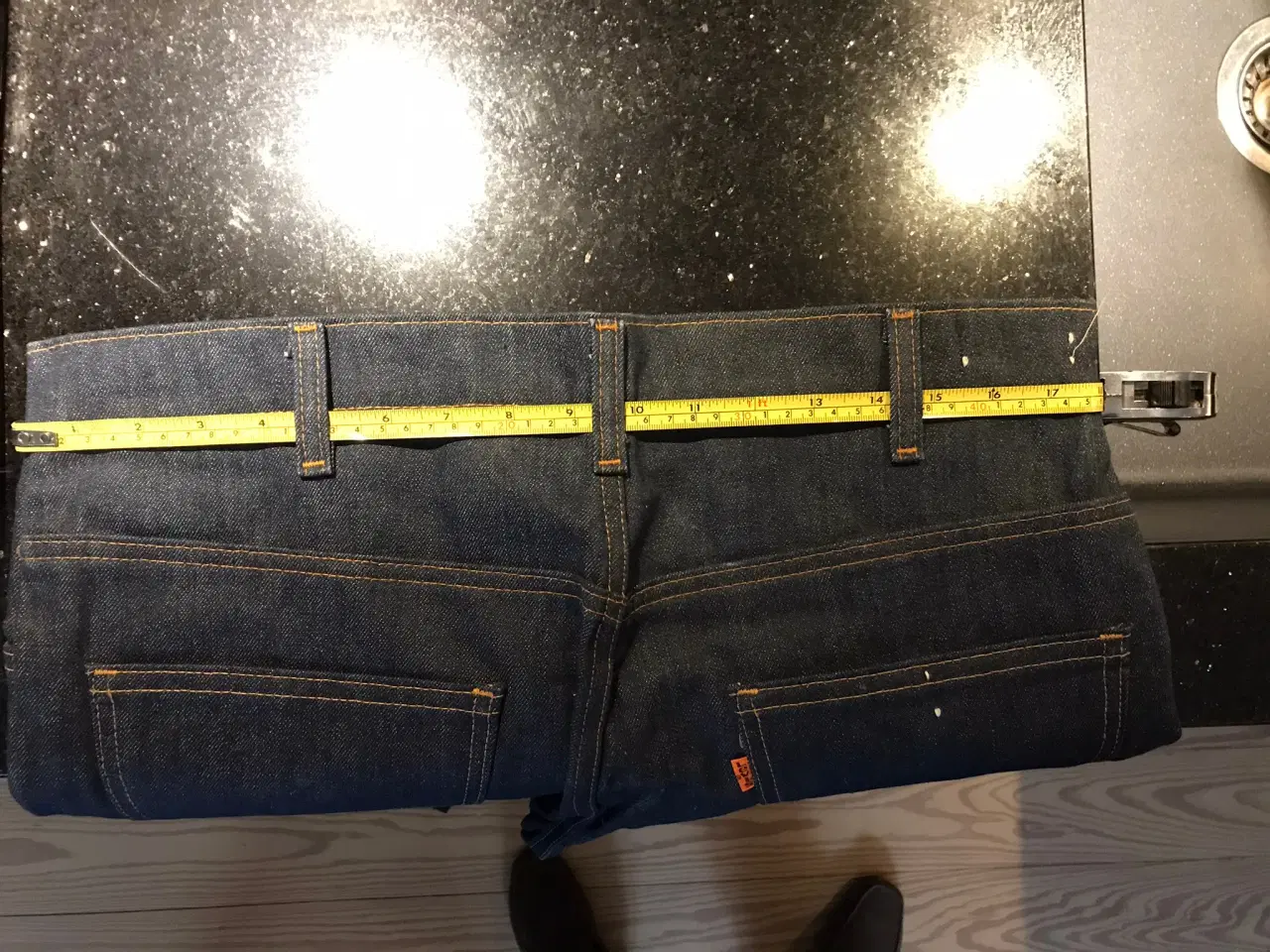 Billede 3 - Meget lange Levis jeans 130cm