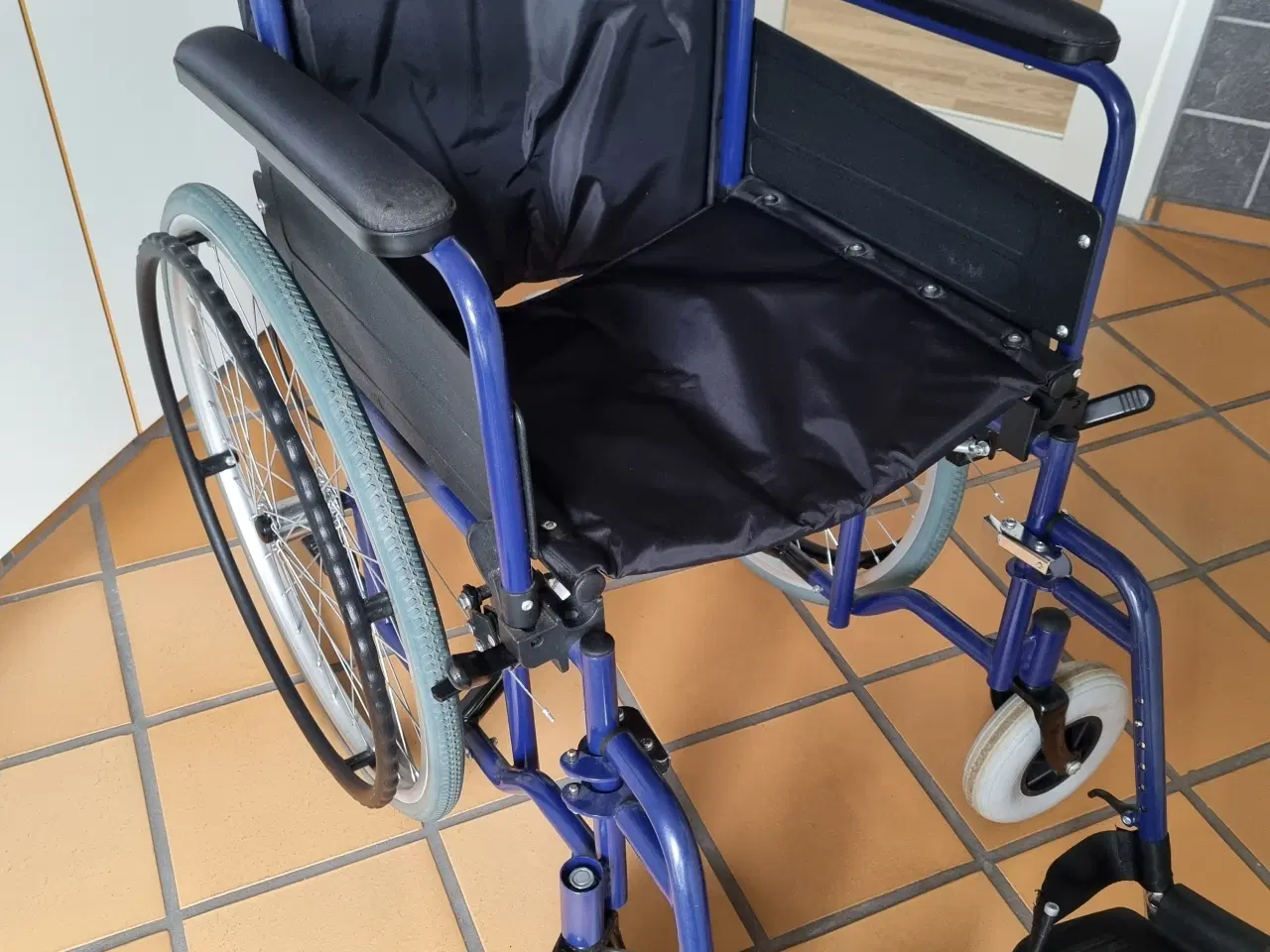 Billede 3 - Kørestol Mobilex m. Safe-med. pude