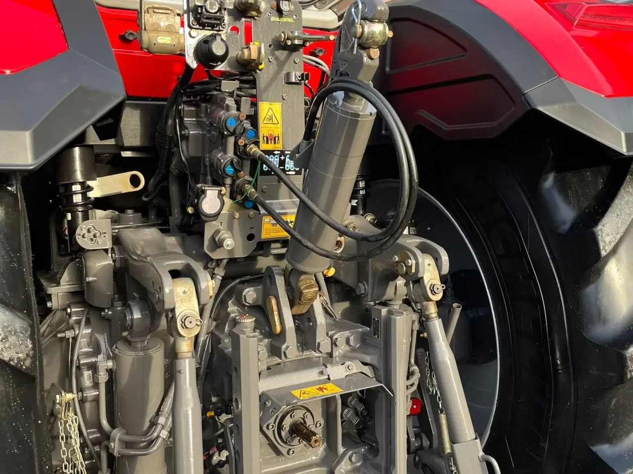 Billede 4 - Massey Ferguson 8S.245 Med stor frontlæsser. Dyna 7 Efficient. Kan leveres med GPS anlæg på.