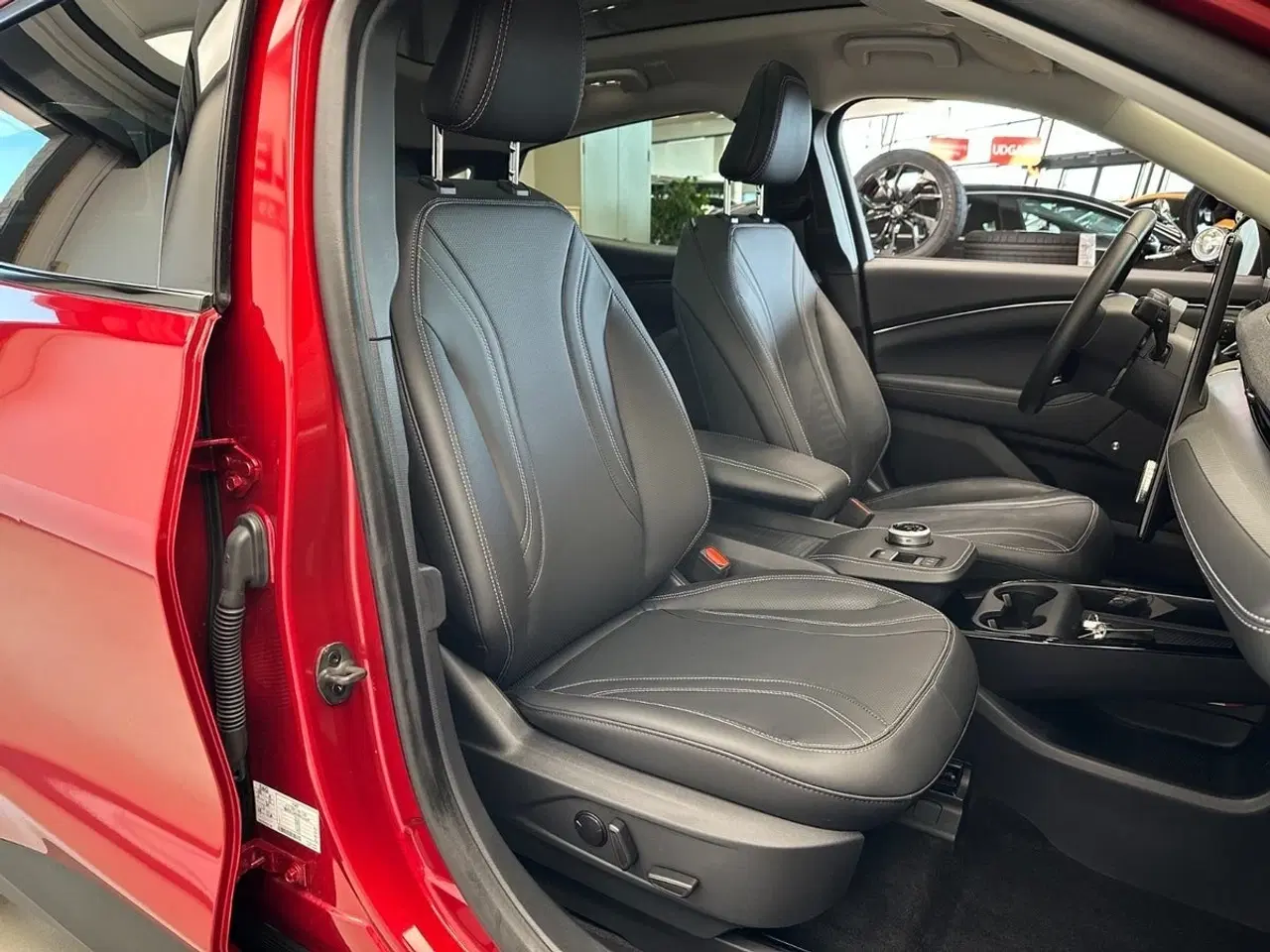 Billede 12 - Ford Mustang Mach-E 75 Premium Standard Range