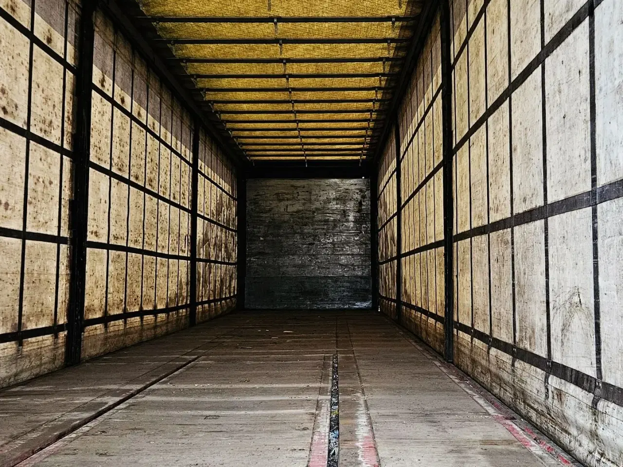 Billede 8 - Renders Gardintrailer / nysynet / 4 drejbare aksler / truckbeslag