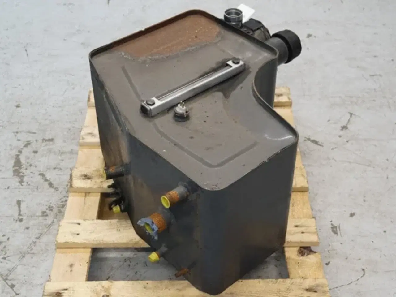 Billede 2 - Claas Lexion 550 Hydrauliktank 5100150