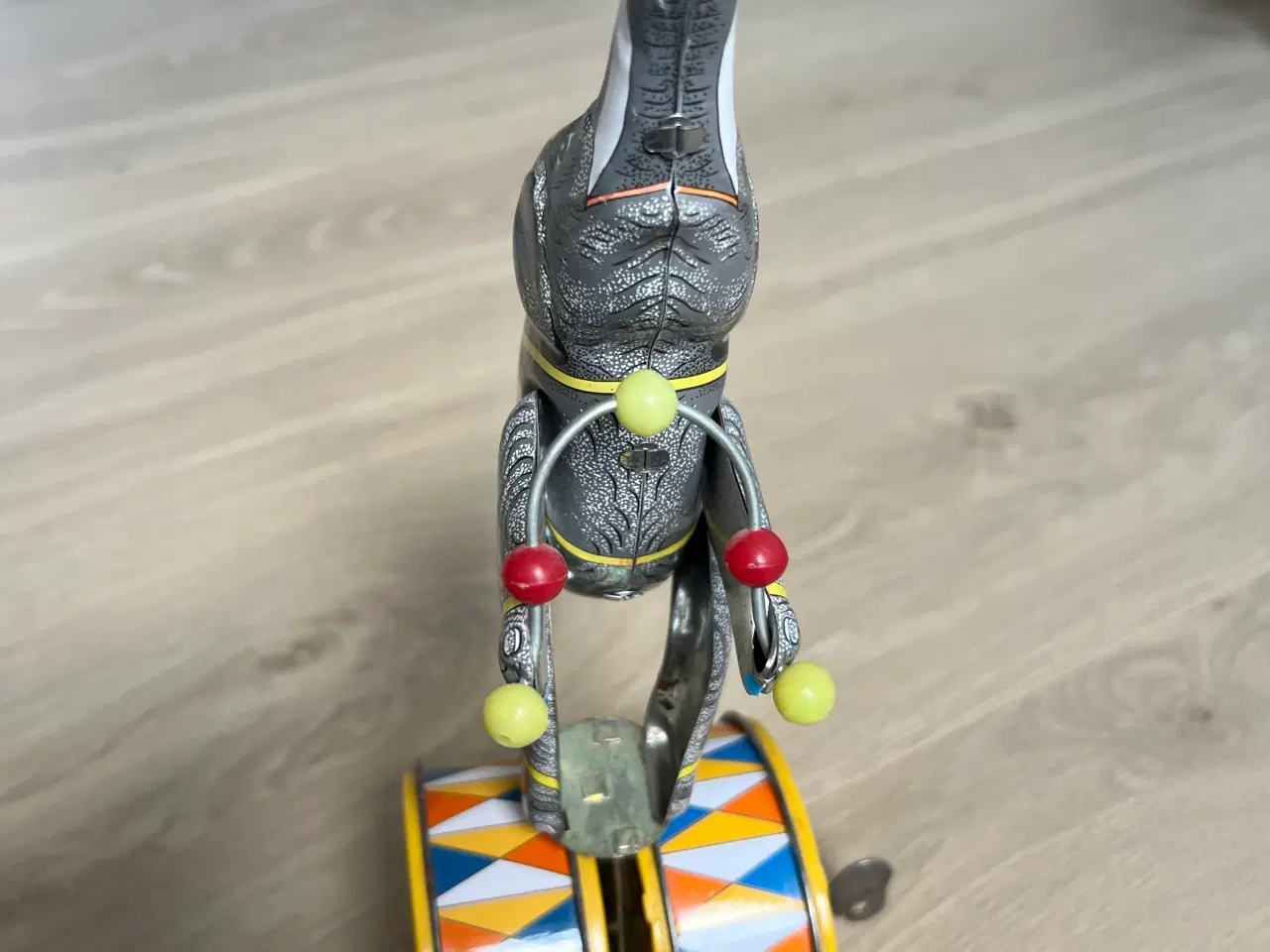 Billede 2 - Elefant på tromme blikfigur