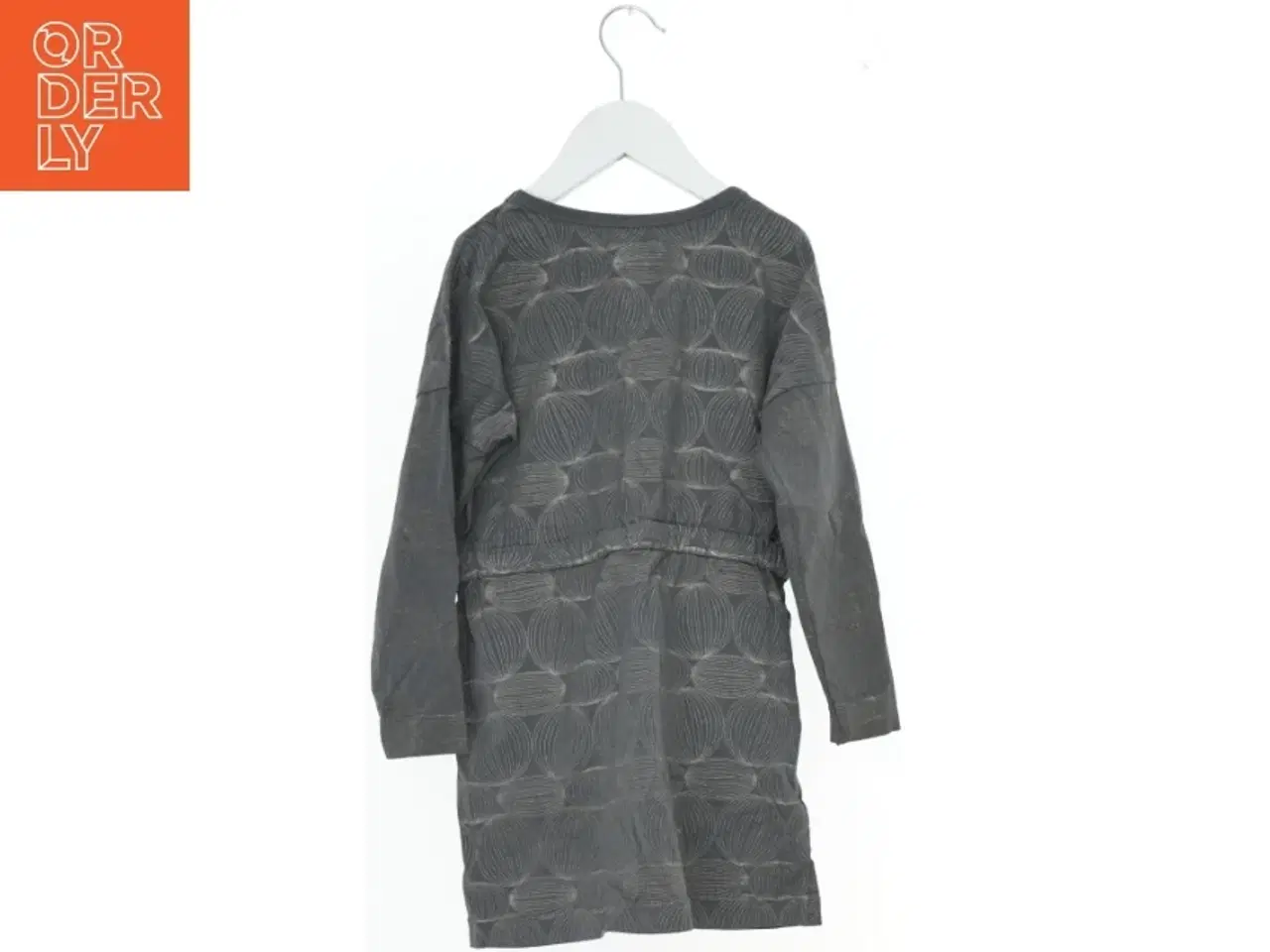 Billede 2 - Langærmet kjole med mønster fra Phister & Philina (str. 110)