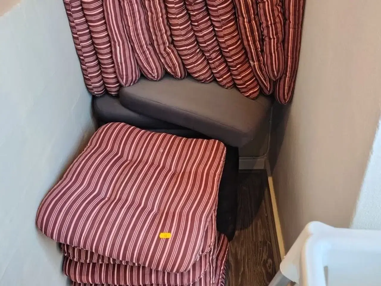 Billede 5 - Parti hynder til havemøbler