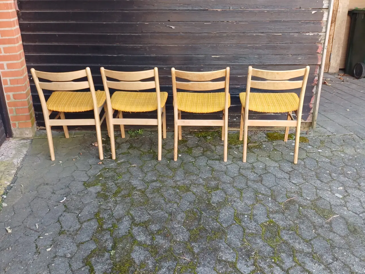 Billede 5 - Fire dansk designet retro stole.