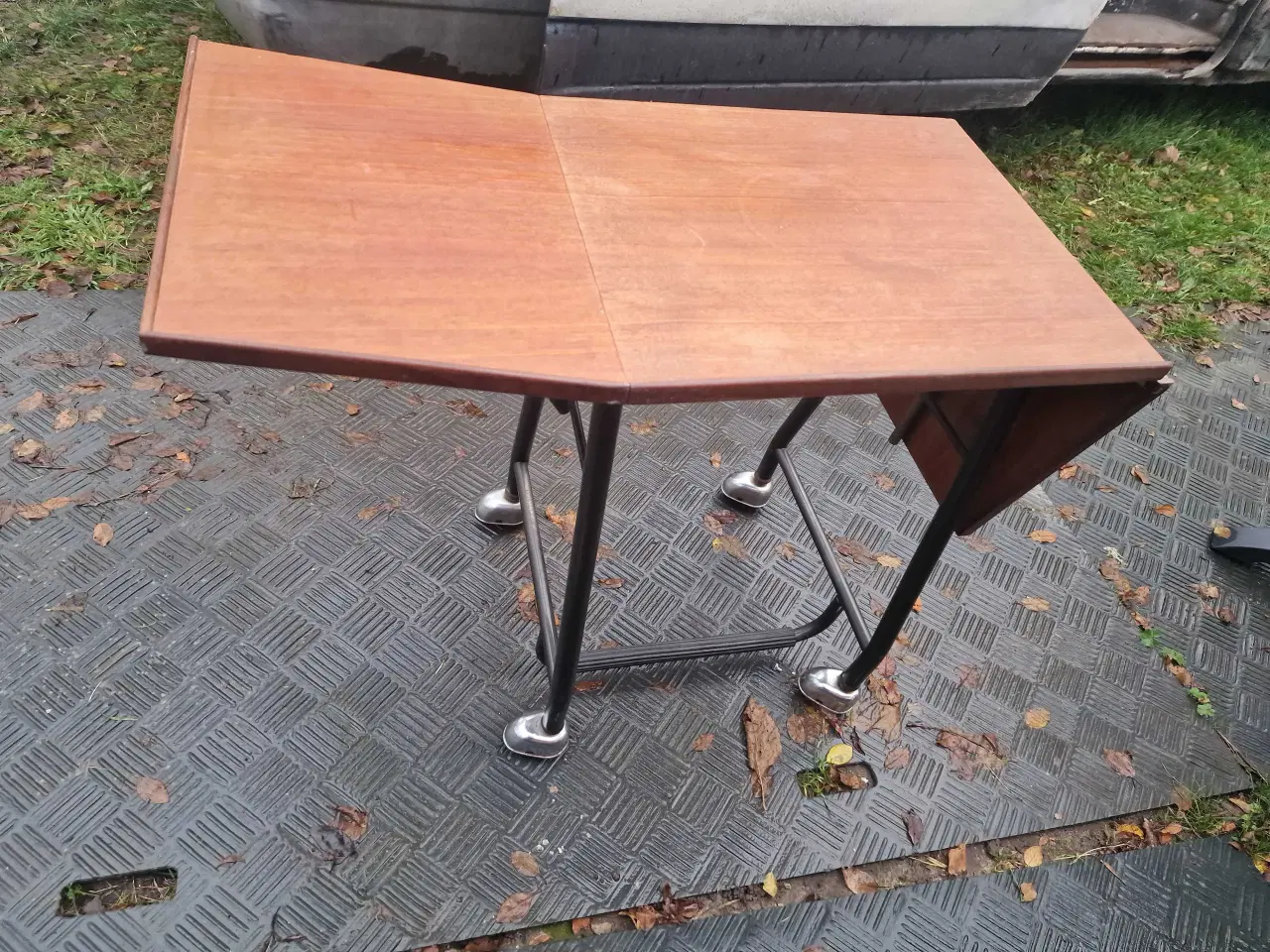 Billede 3 - Klapbord retro til skrivemaskine