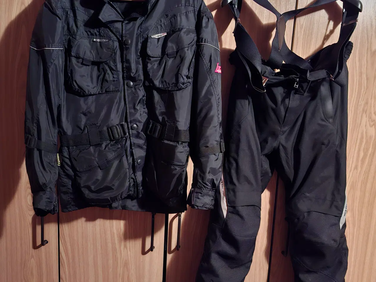 Billede 2 - motorcykeltøj og hjælme