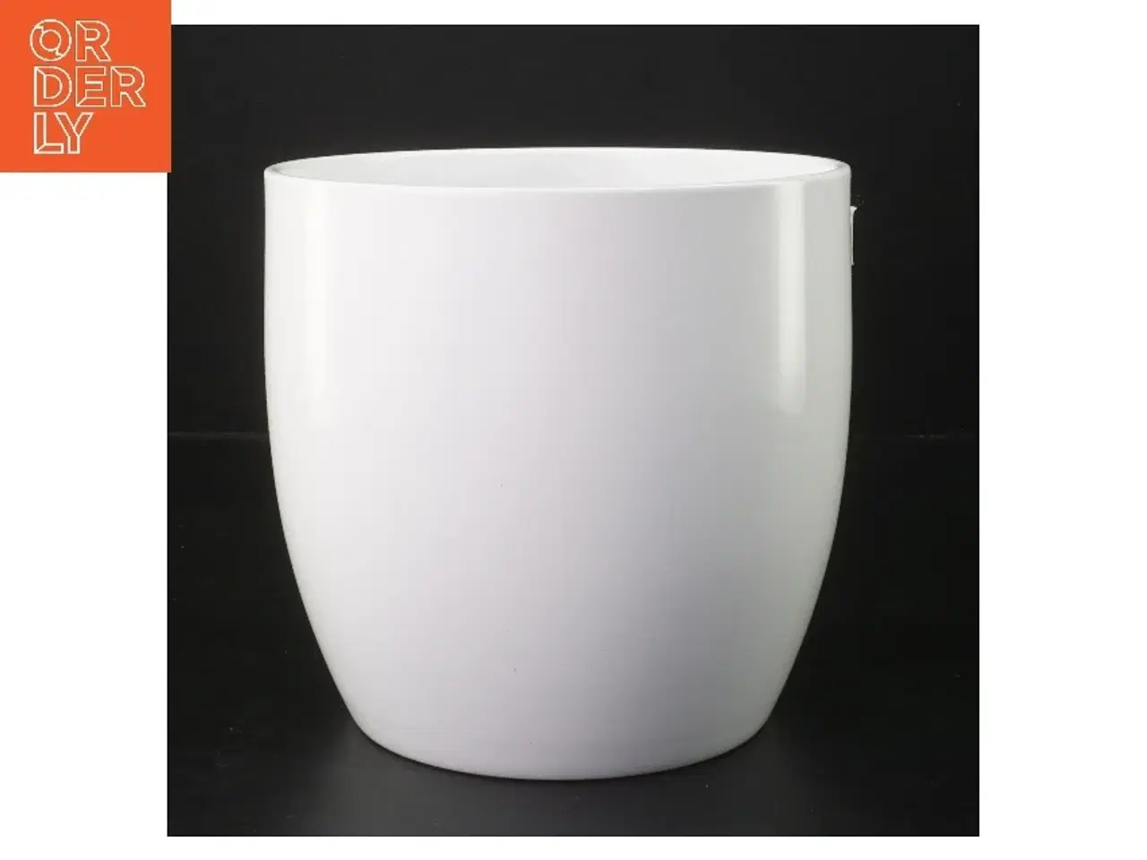 Billede 1 - Hvid keramisk vase 16 cm (str. Ø 16 cm længde 16 cm)