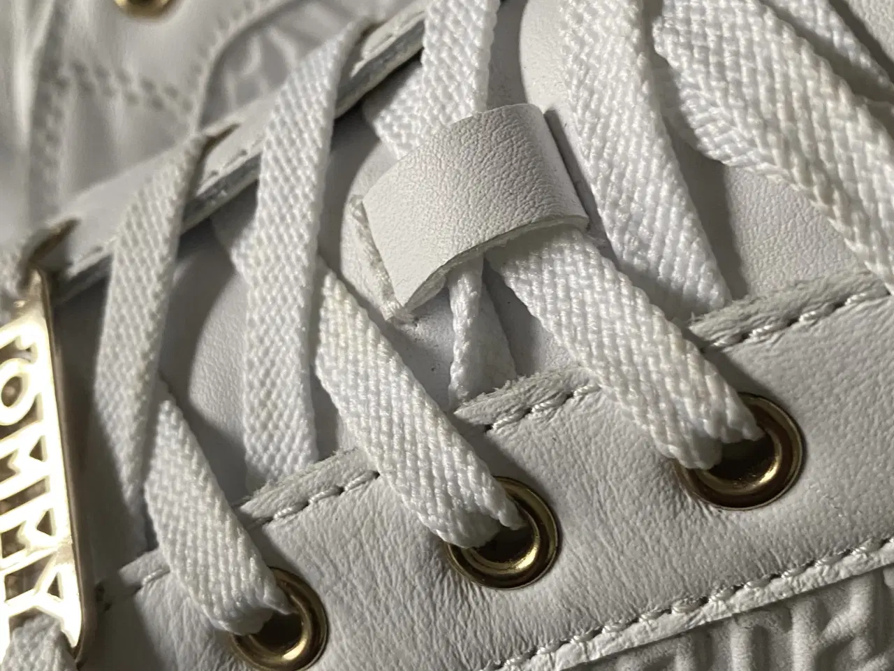 Billede 9 - Super fede sneakers med guld detaljer😍🤗