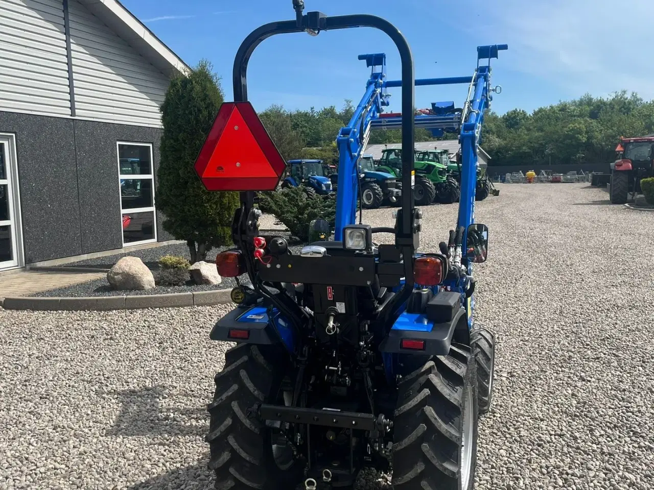 Billede 19 - Solis S26 6+2 gearmaskine med Fuldhydraulisk frontlæsser