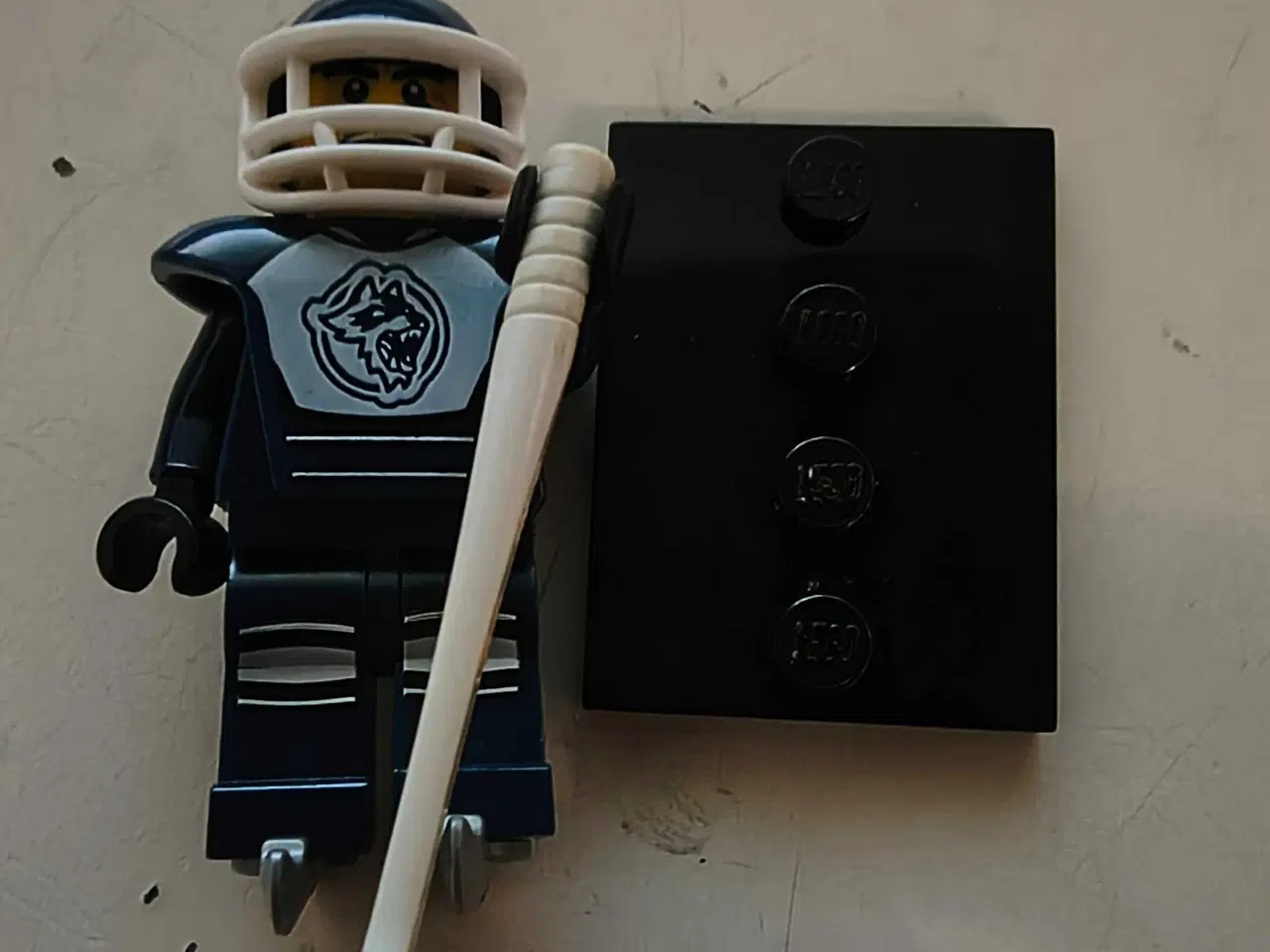 Billede 1 - LEGO Minifigures, Serie 4: Hockey Player (8804)