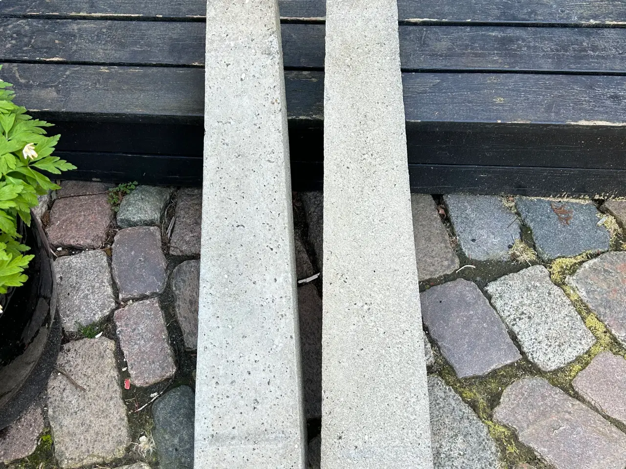 Billede 1 - 2 beton støttere