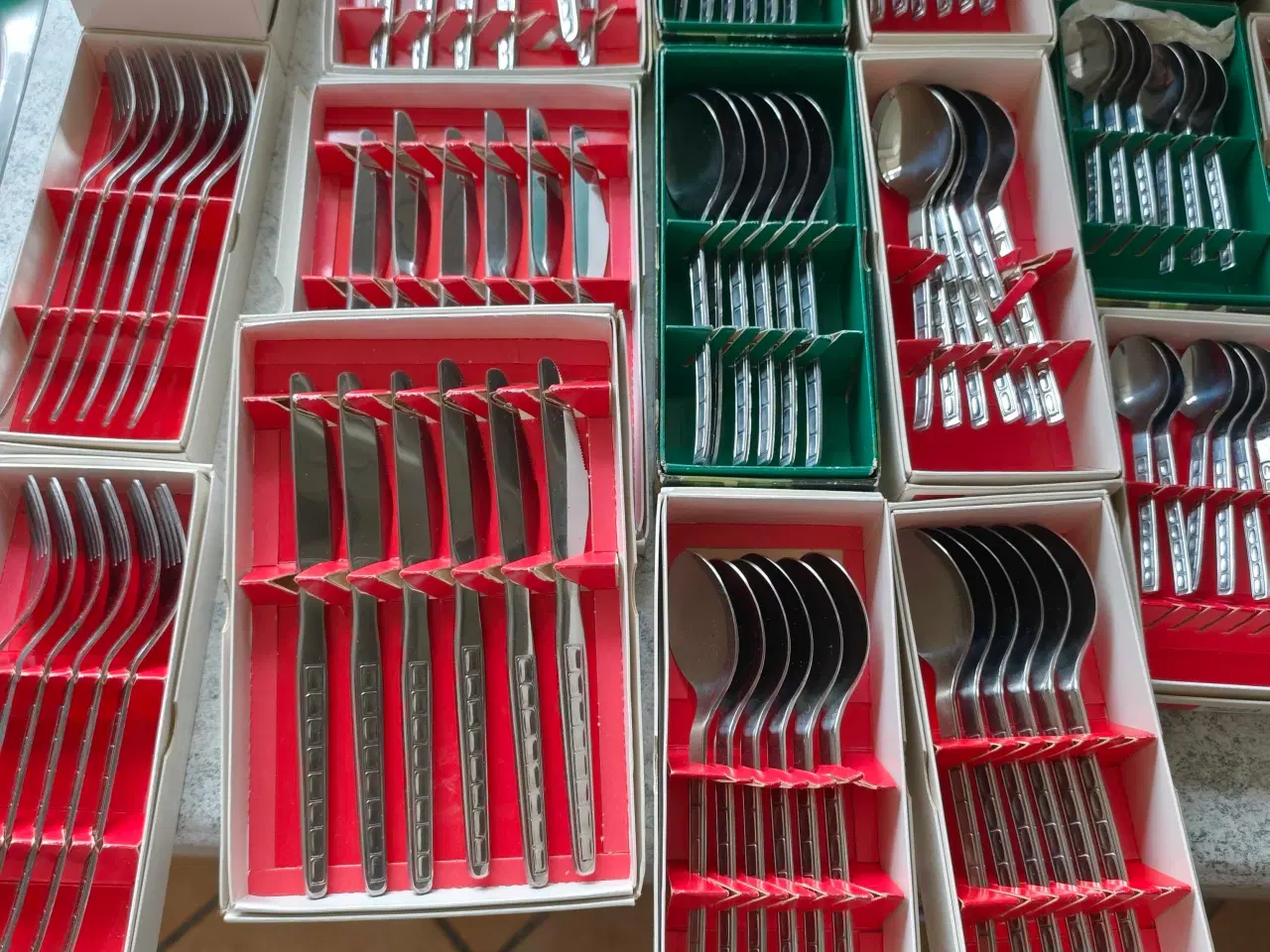 Billede 1 - Raadvad Vienna bestik 130 dele