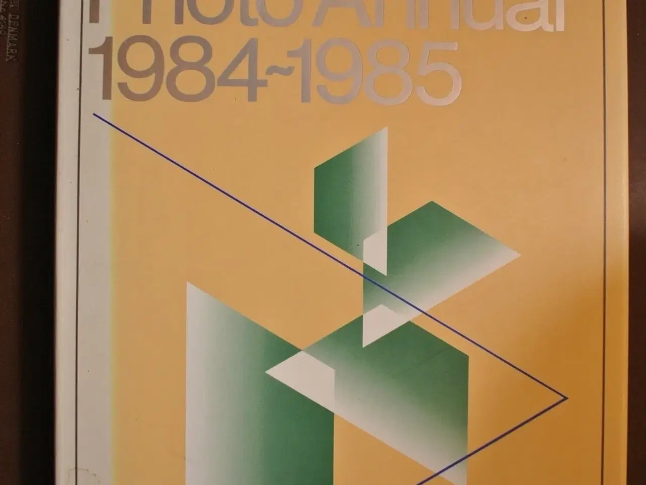 Billede 1 - pentax photo annual 1984-1985, emne: kunst og kult