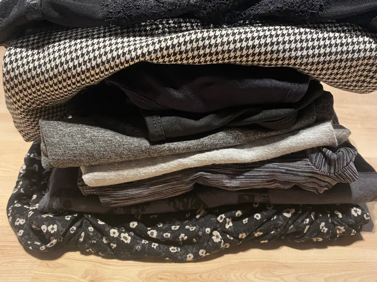 Billede 5 - Tøjpakke str xs/s