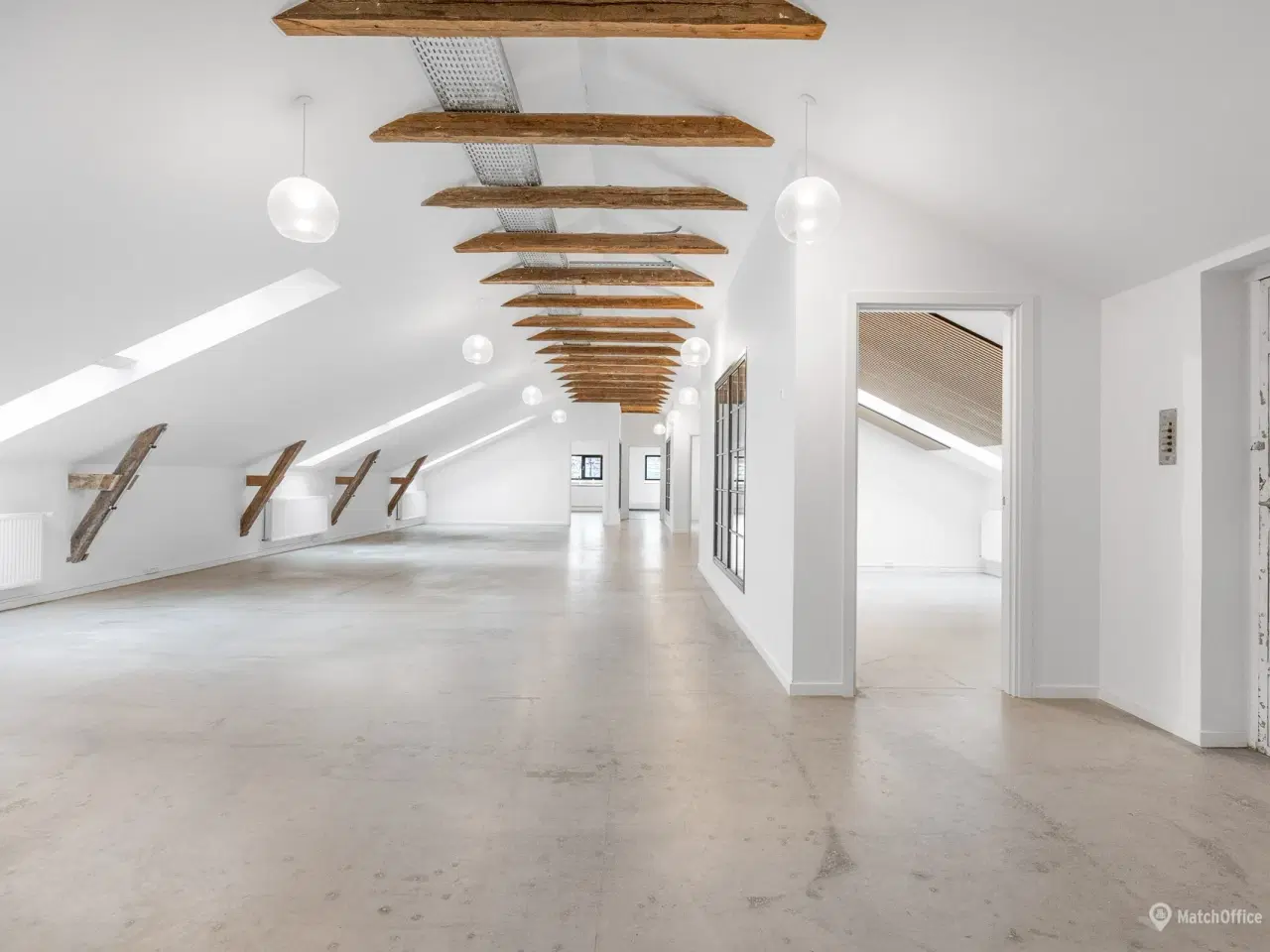 Billede 4 - Attraktiv introleje på kun kr. 1.100 pr. m² - Flot og indbydende storrumskontor