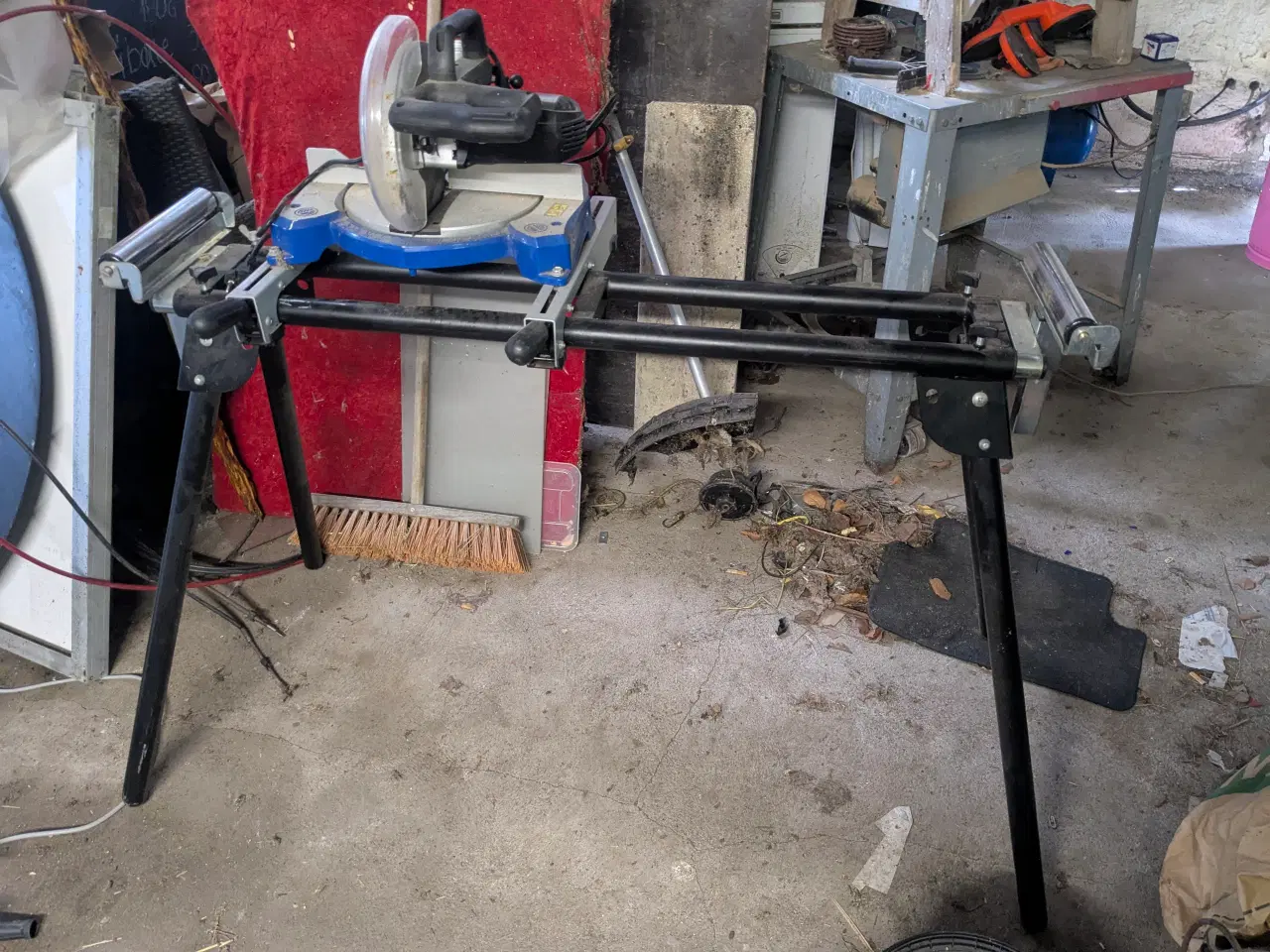 Billede 1 - Scheppach HM80L kap-/geringssav med foldbart stati