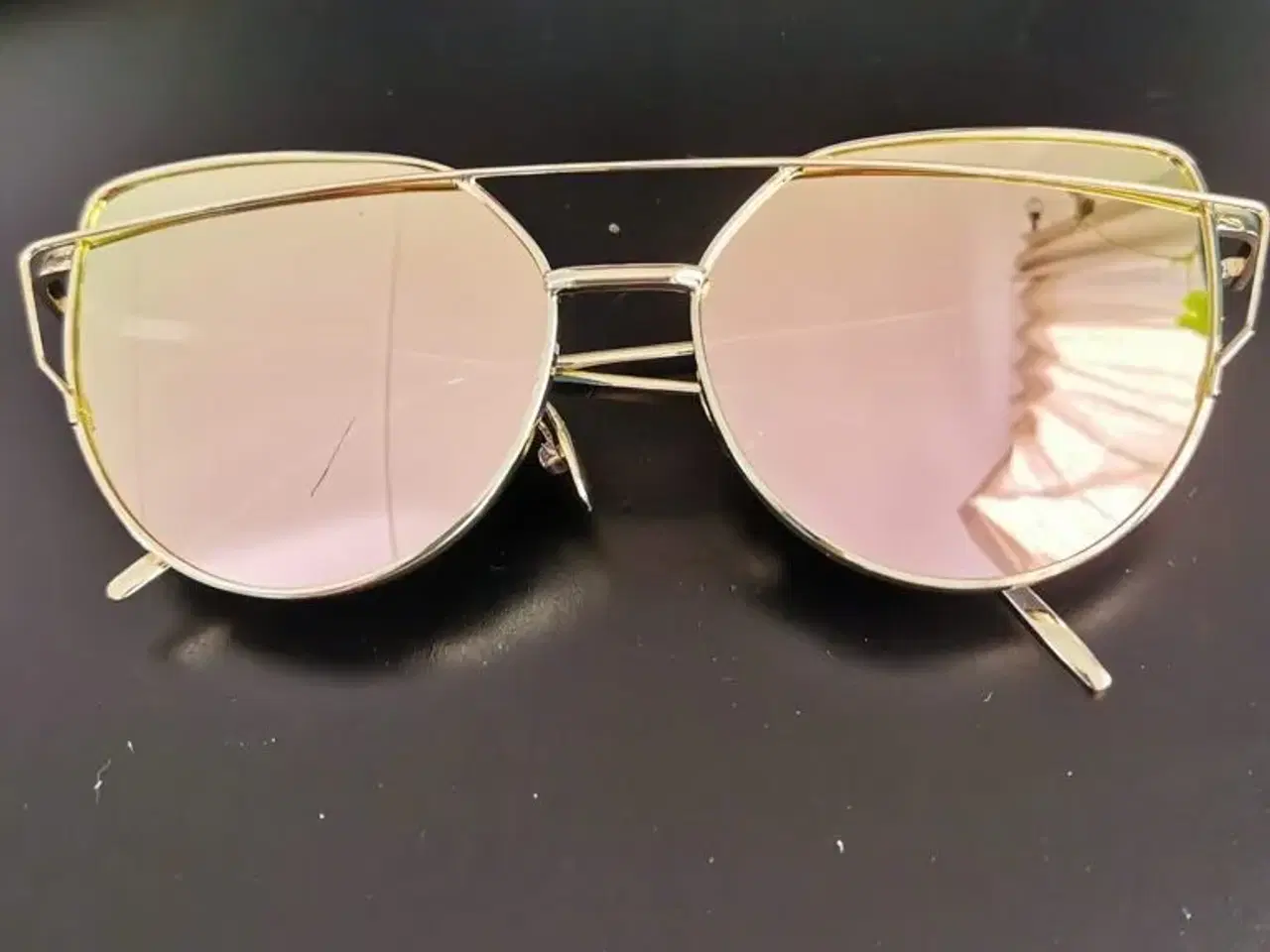 Billede 4 - Pink solbriller