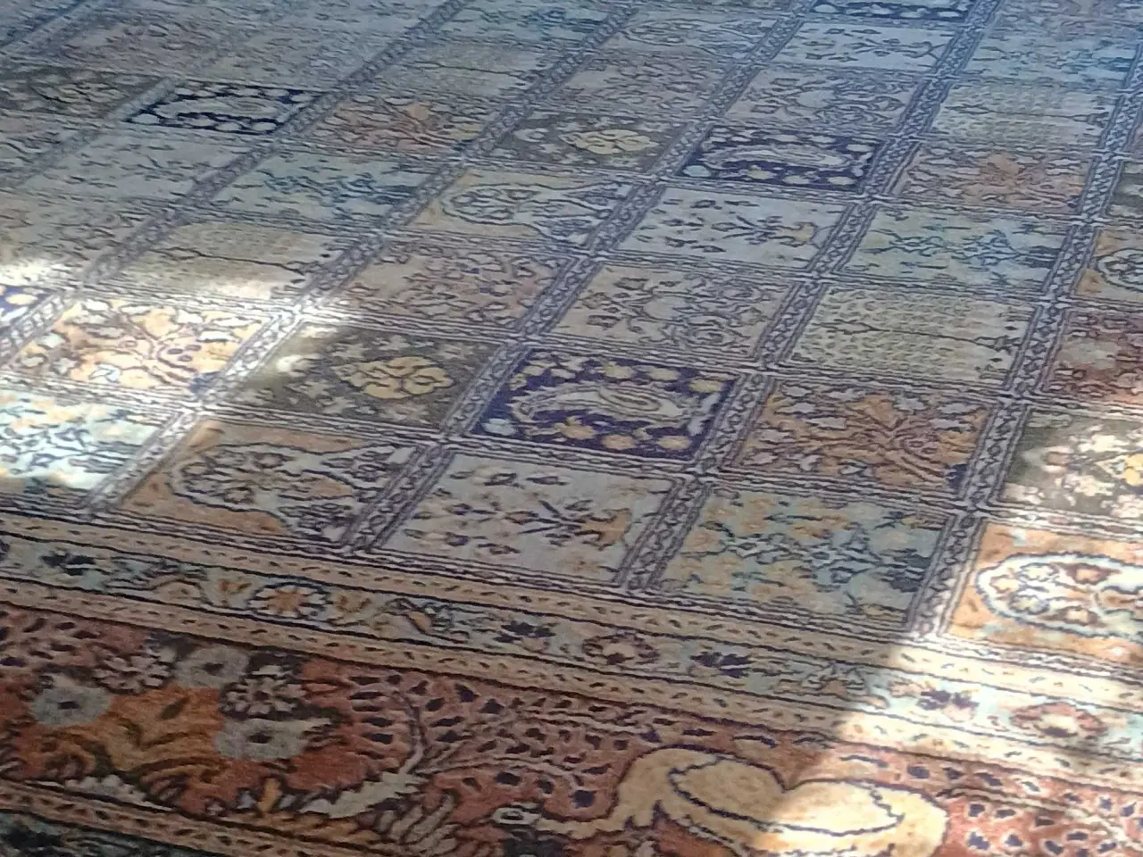 Billede 3 - Ægte Moud garden tæppe