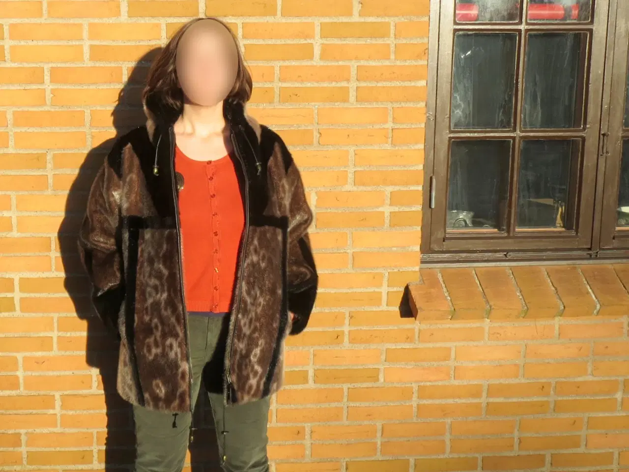 Billede 6 - Flot sælskindsjakke mærket Royal Greenland
