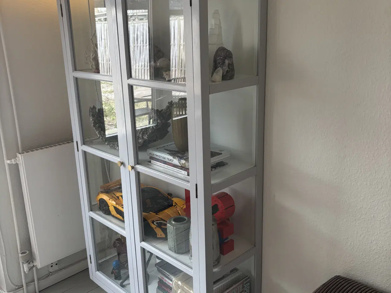 Billede 2 - Væghængt vitrineskab