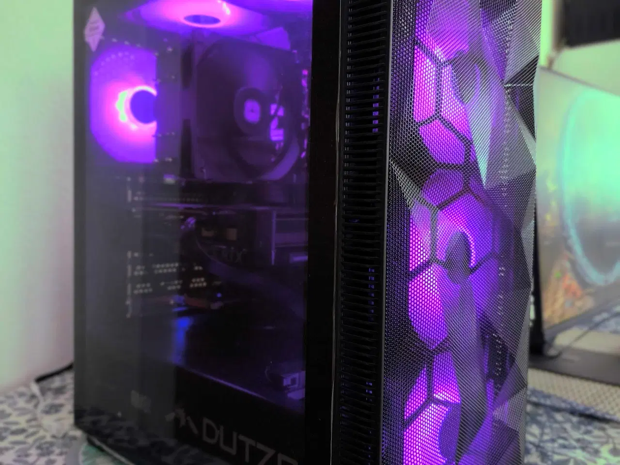 Billede 1 - Gaming PC – RTX 4060 Ti, 32GB RAM & Samsung SSD