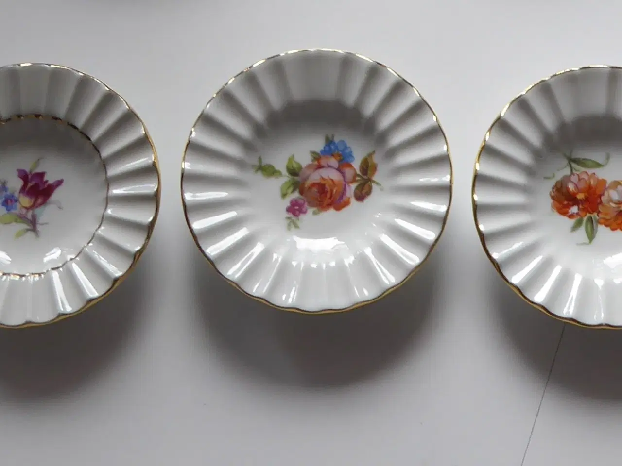 Billede 1 - Guld-staffeleret askebæger fra Lyngby Porcelæn